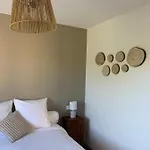 Le Patio, D Hotes Pour Adultes En Camargue, Possibilite De Naturisme A La Piscine,