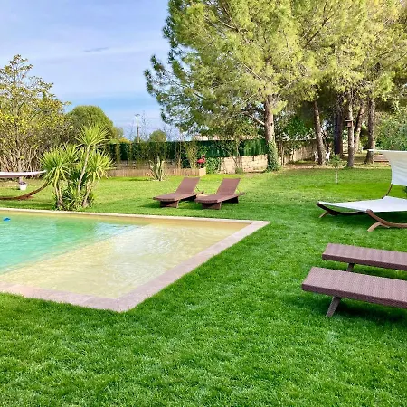 Bed and breakfast Le Patio, D Hôtes Pour Adultes En Camargue, Possibilité De Naturisme à La Piscine, Aimargues
