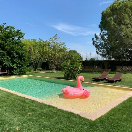 Le Patio, D Hotes Pour Adultes En Camargue, Possibilite De Naturisme A La Piscine, Bed & Breakfast