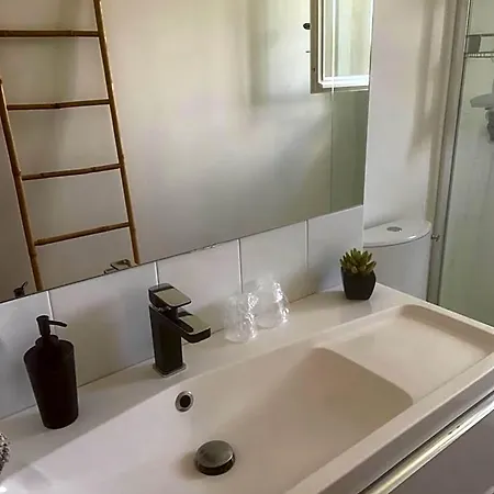 Le Patio, D Hotes Pour Adultes En Camargue, Possibilite De Naturisme A La Piscine, 4*