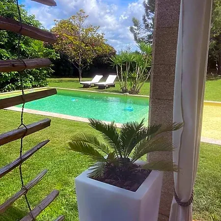 Nocleg ze śniadaniem Le Patio, D Hotes Pour Adultes En Camargue, Possibilite De Naturisme A La Piscine, 4*
