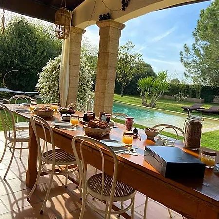 Nocleg ze śniadaniem Le Patio, D Hotes Pour Adultes En Camargue, Possibilite De Naturisme A La Piscine, Aimargues